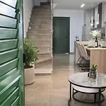 Villa Luxury 2 Min Walk To Sea & Airport Meneou