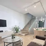 Villa Luxury 2 Min Walk To Sea & Airport *
